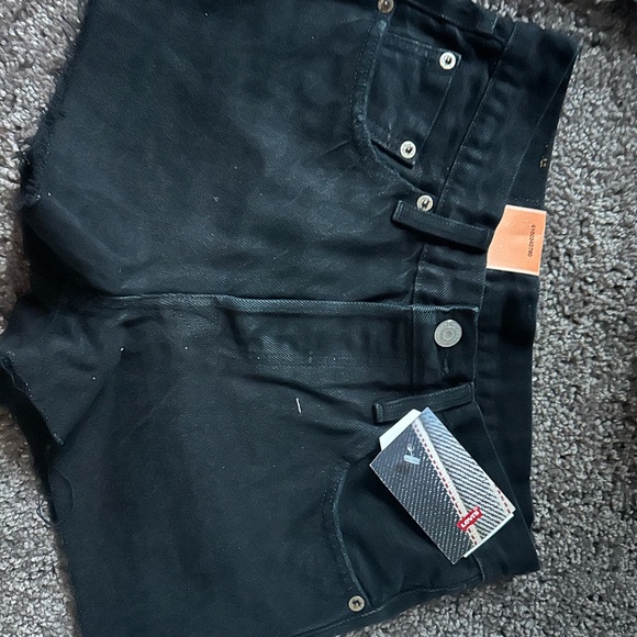 Levi shorts - Picture 2 of 2